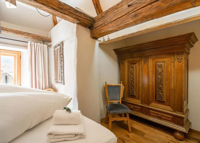 Schloss Sissi - S * فوندس